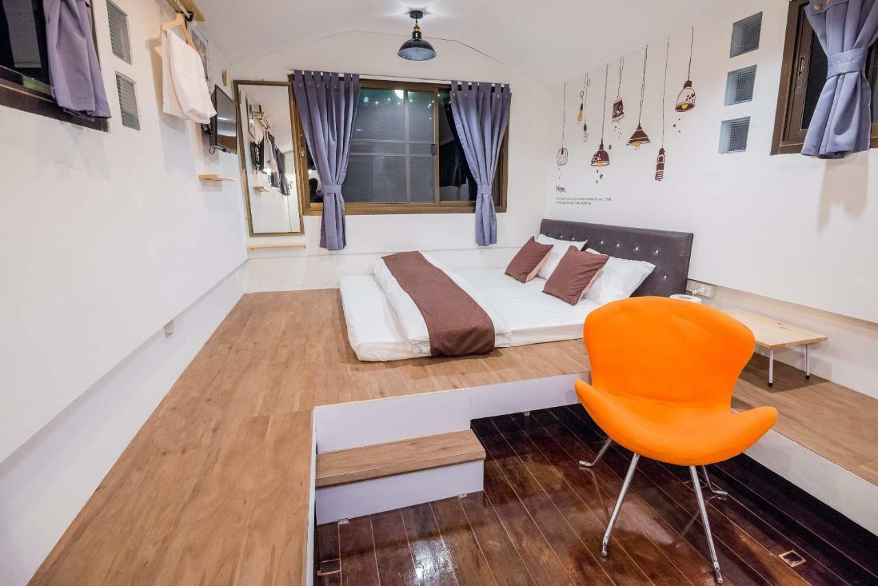 T Smy House Hostel Μπανγκόκ Εξωτερικό φωτογραφία